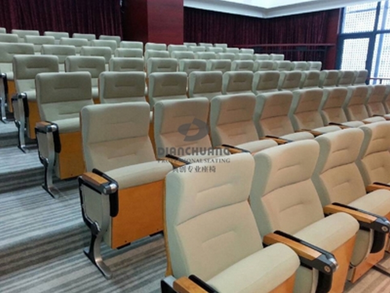 典創(chuàng)專業(yè)座椅 典創(chuàng)專業(yè)座椅